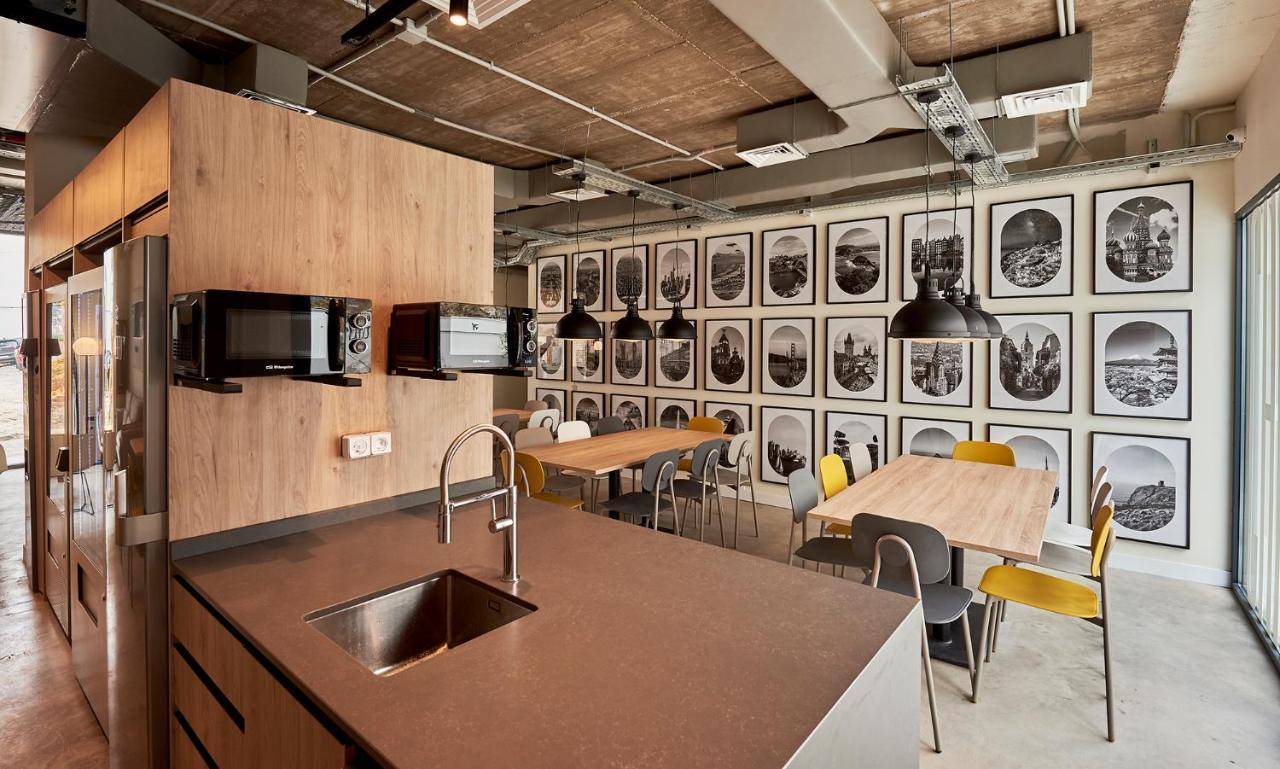 Hostelfly Madrid Dış mekan fotoğraf