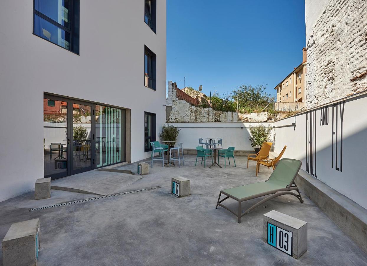 Hostelfly Madrid Dış mekan fotoğraf
