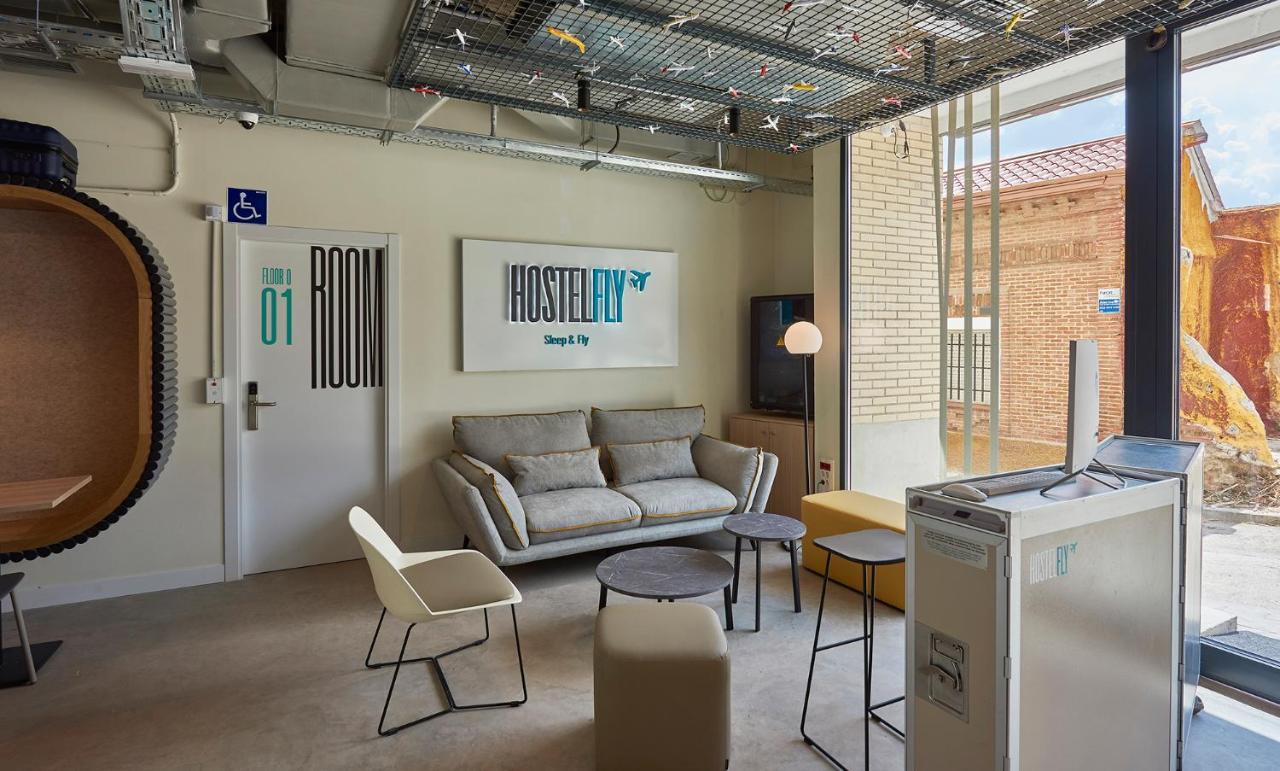 Hostelfly Madrid Dış mekan fotoğraf